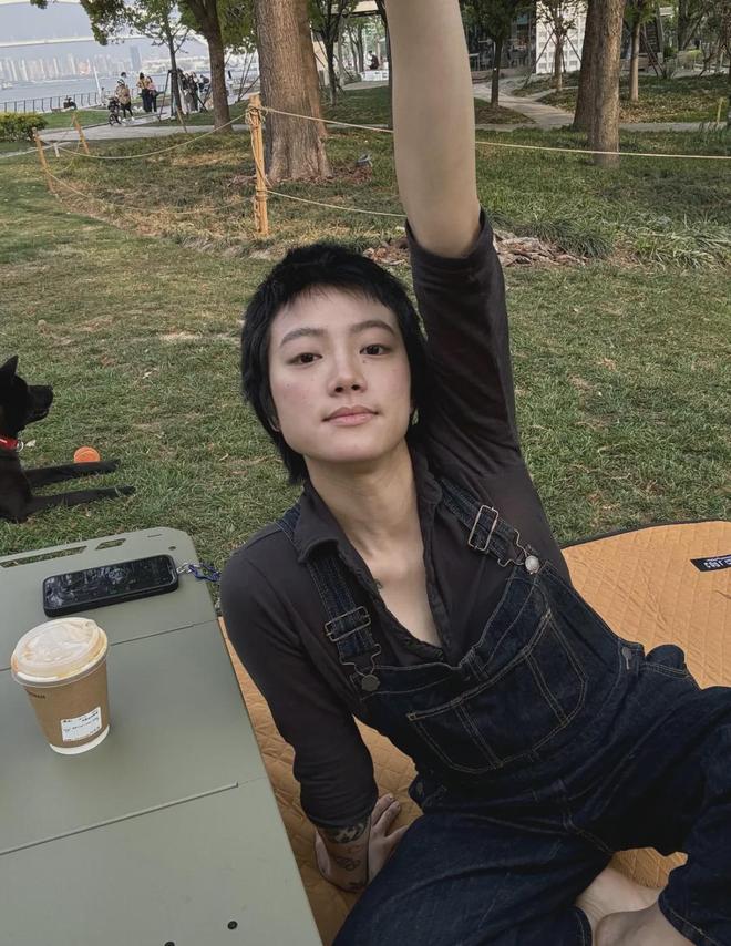 门徒平台：“退一步”是骗局：她们涌入山中，把世界越走越大