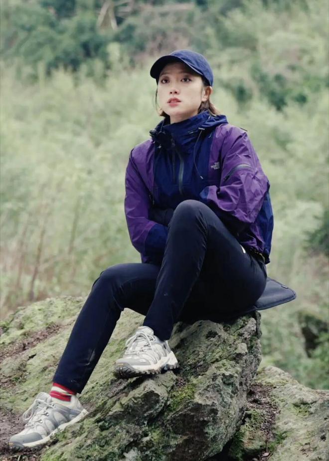 门徒平台：“退一步”是骗局：她们涌入山中，把世界越走越大