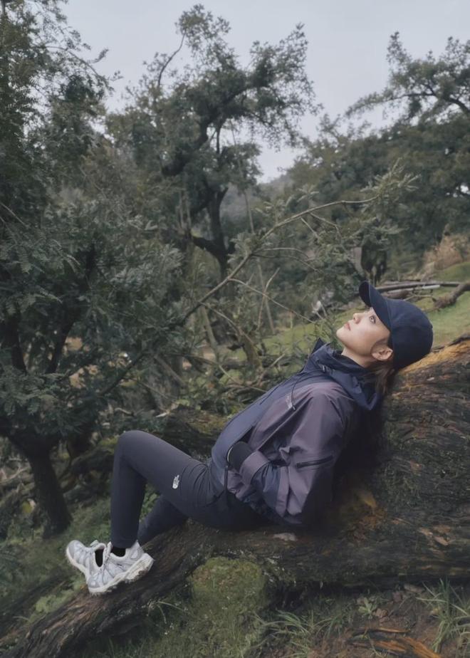 门徒平台：“退一步”是骗局：她们涌入山中，把世界越走越大